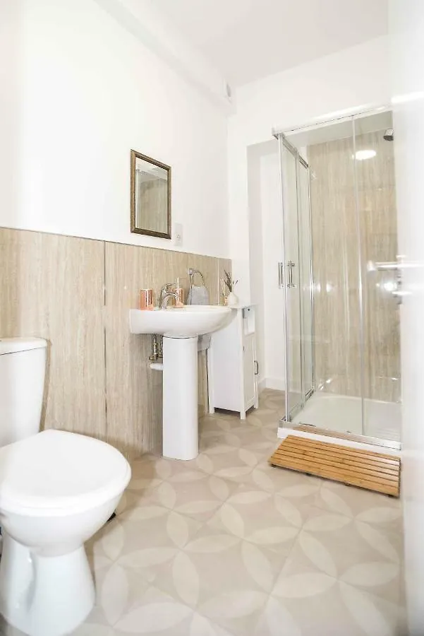 Stafford Modern Apartment Aberdeen