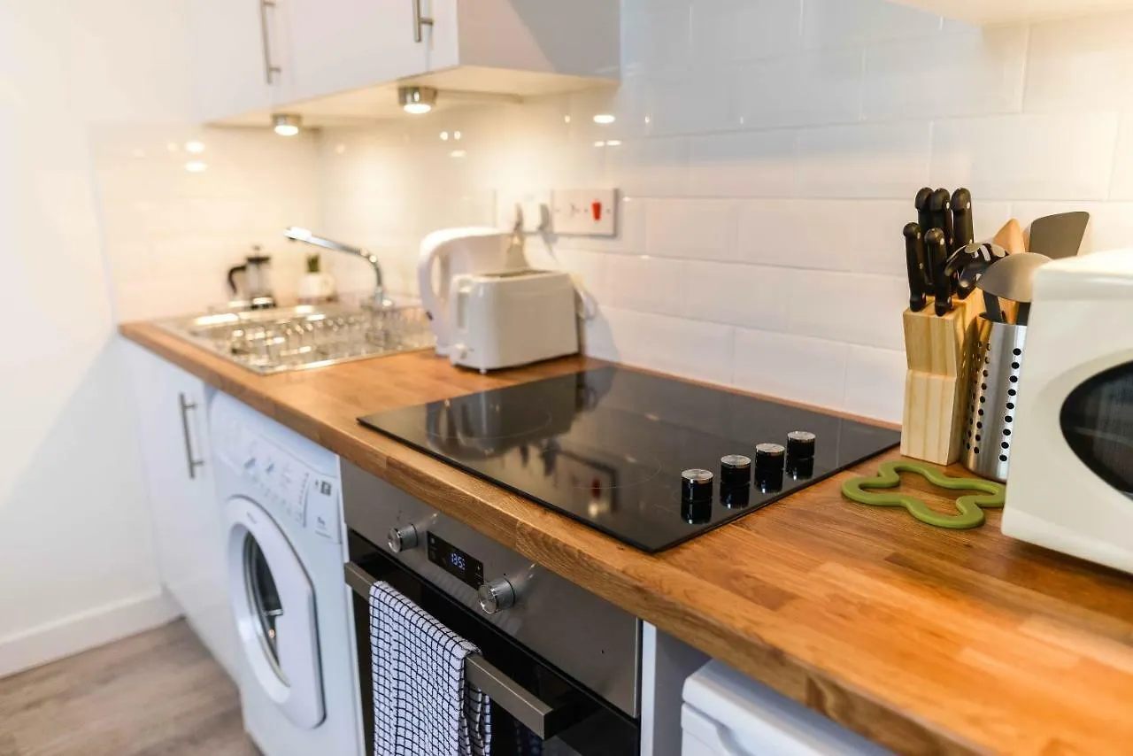 Stafford Modern Apartment Aberdeen