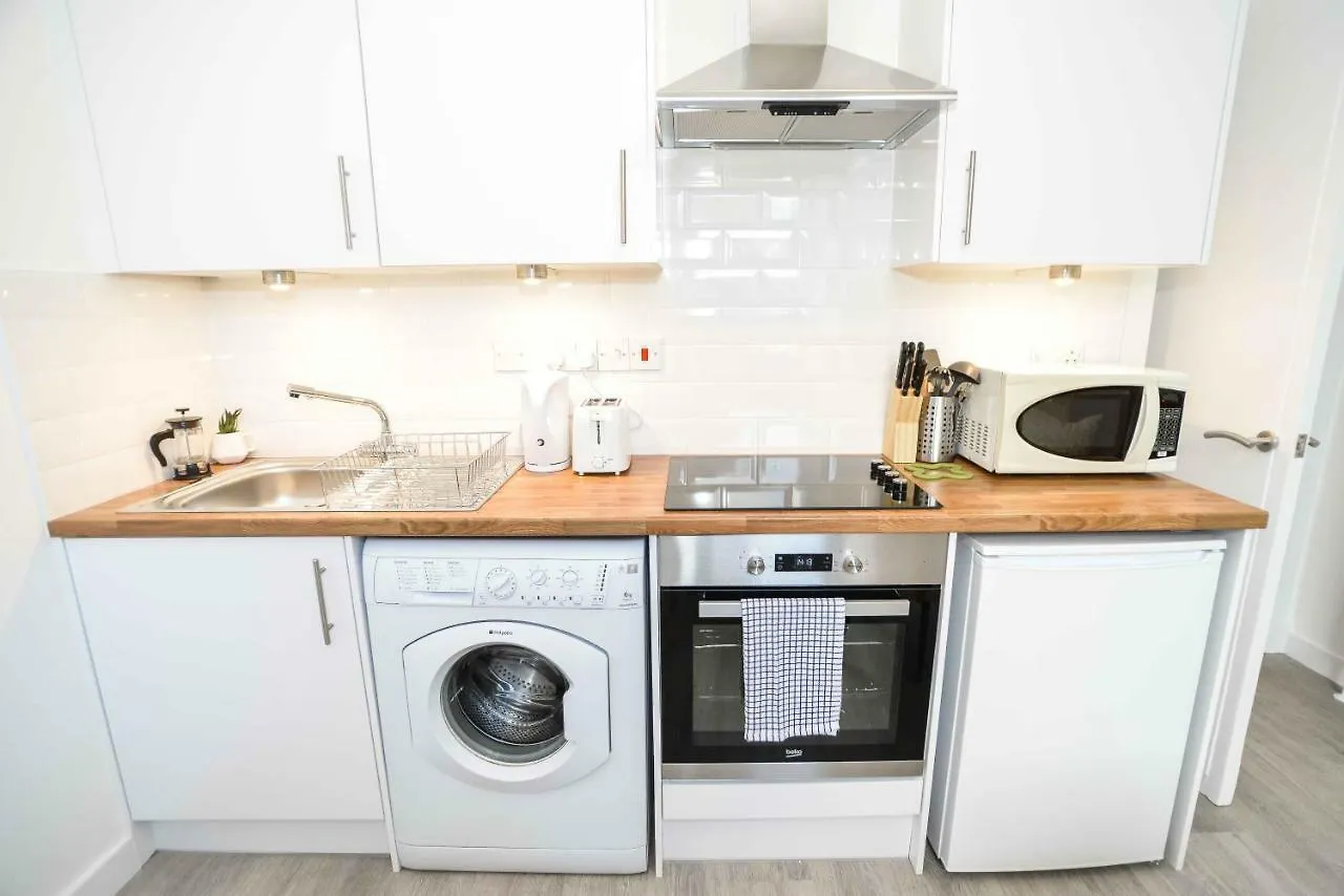 Stafford Modern Apartment Aberdeen 0*,